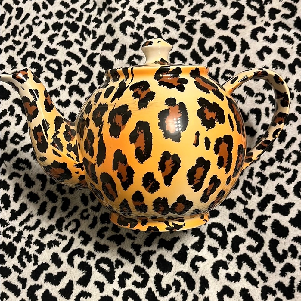 Leopard animal print ceramic teapot